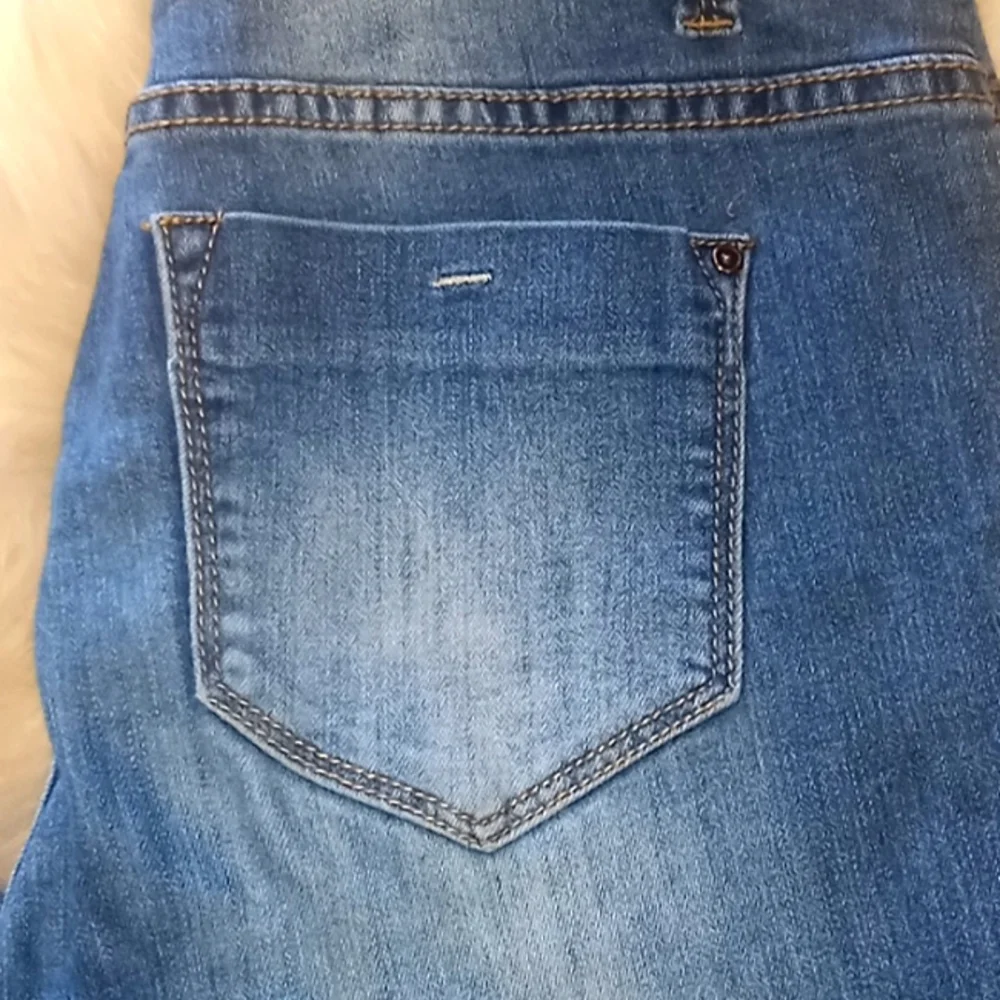 Encore Skinny Jeans-#1399 - Picture 7 of 13